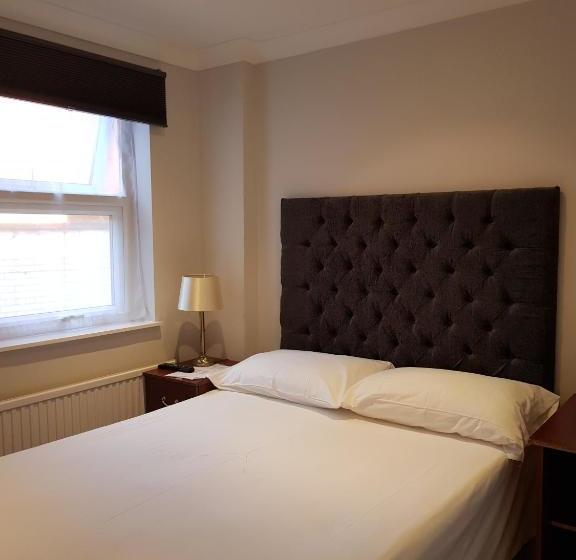 Bed and Breakfast Blagrave Rooms