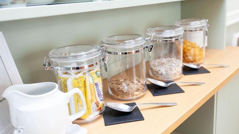 تختخواب و صبحانه The Baytree