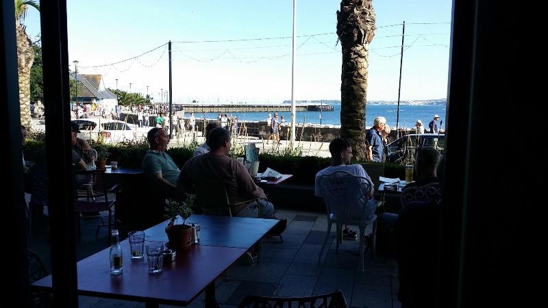 تختخواب و صبحانه The Baytree