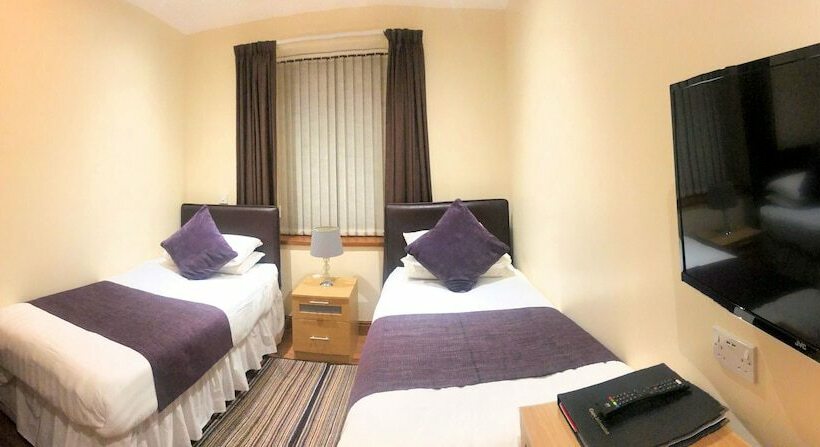 مبيت وإفطار The Bell Guest House