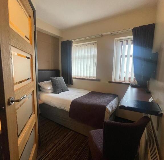 مبيت وإفطار The Bell Guest House