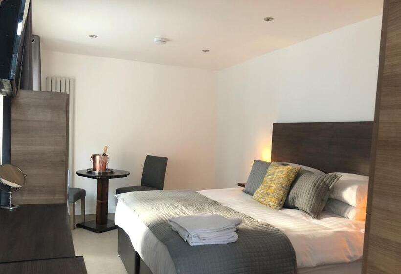 مبيت وإفطار The Bell Guest House