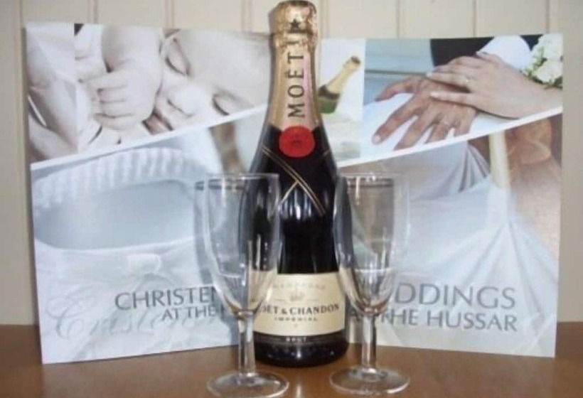 مبيت وإفطار Hussar Inn