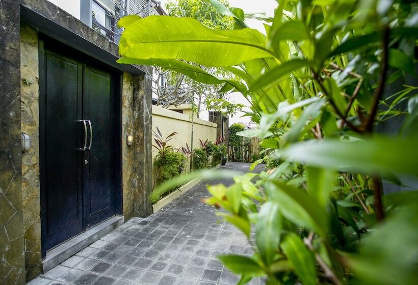 Berawa Dini Guesthouse