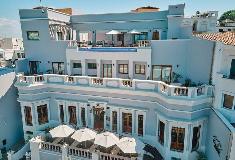 ホテル Casa Lucila Mazatlán Curamoria Collection