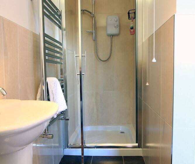 Elagh View Bed & Breakfast