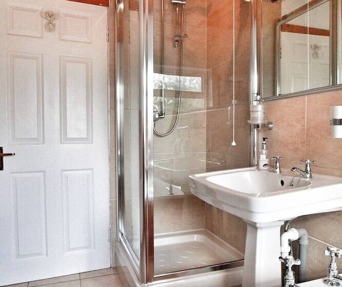 Elagh View Bed & Breakfast