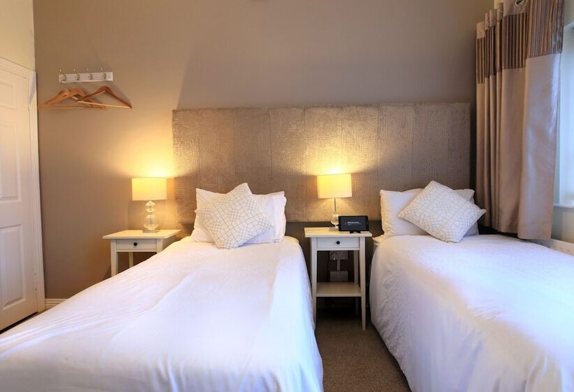 Elagh View Bed & Breakfast