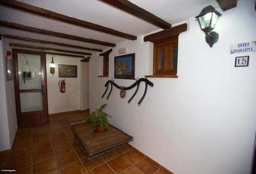 Отель Enrique Calvillo