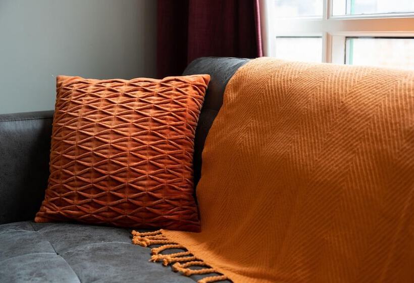 High Street Town House