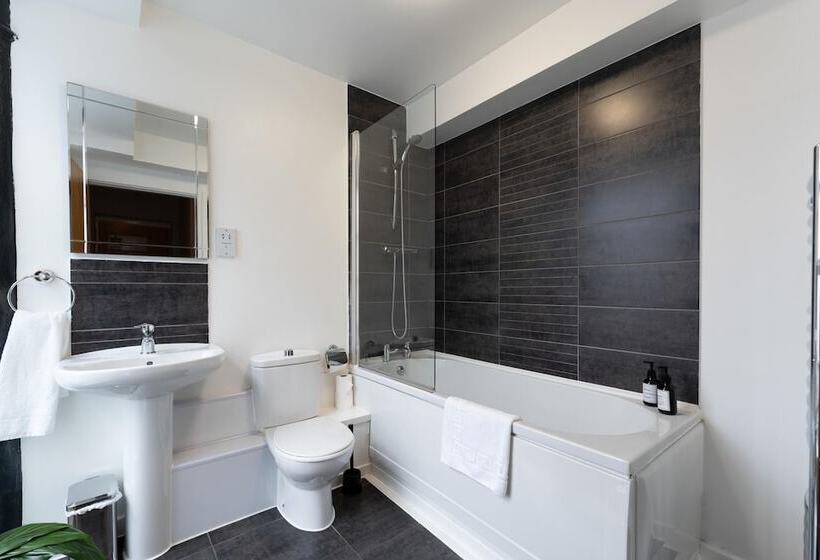 High Street Town House