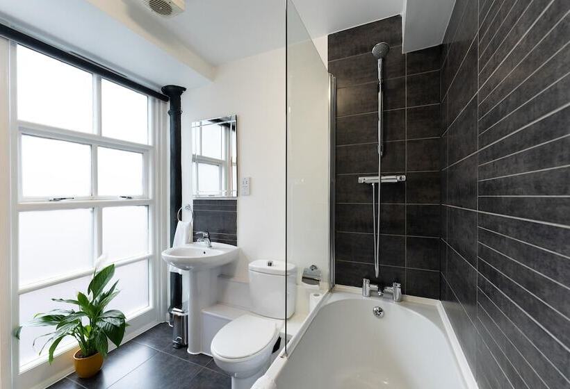 High Street Town House