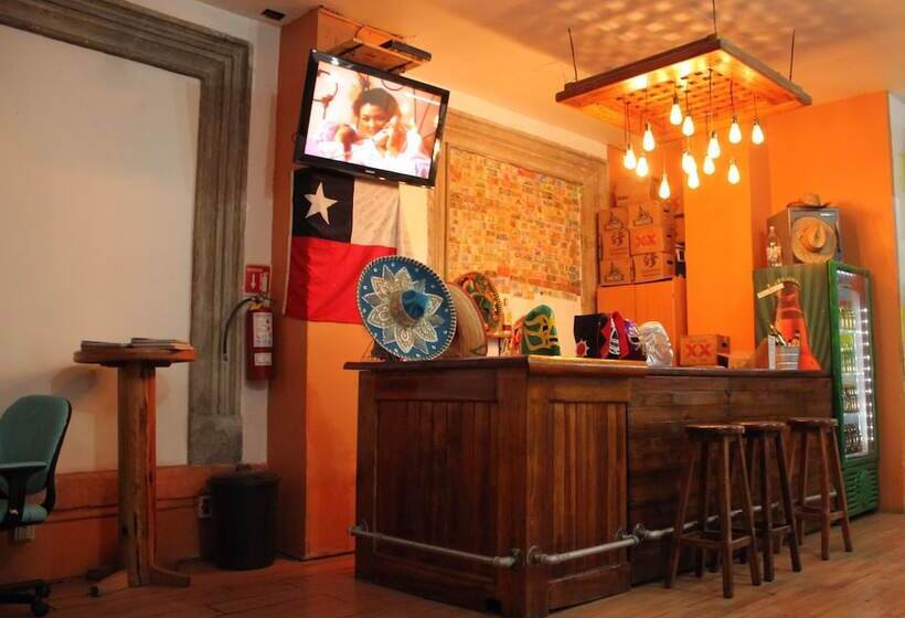 Общежитие Hostal Amigo