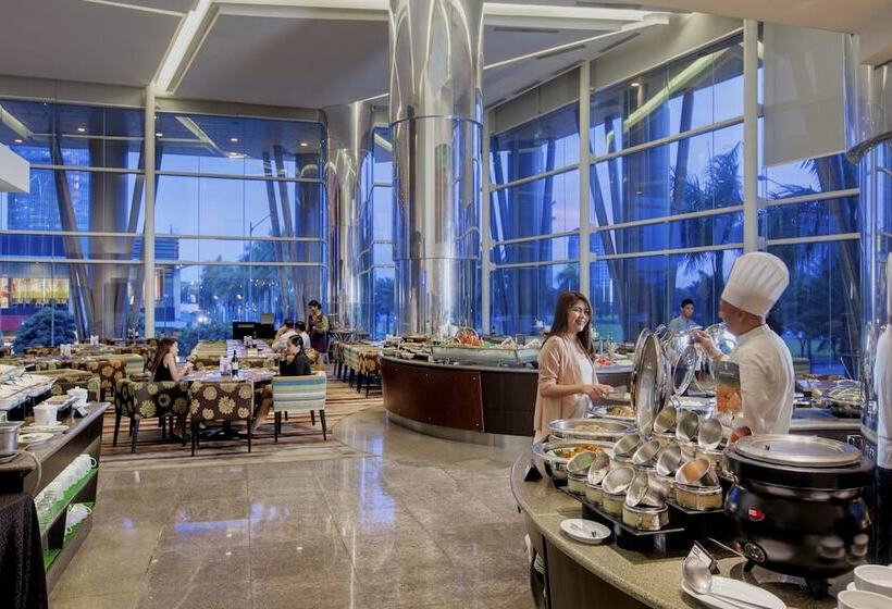 Acacia Hotel Manila