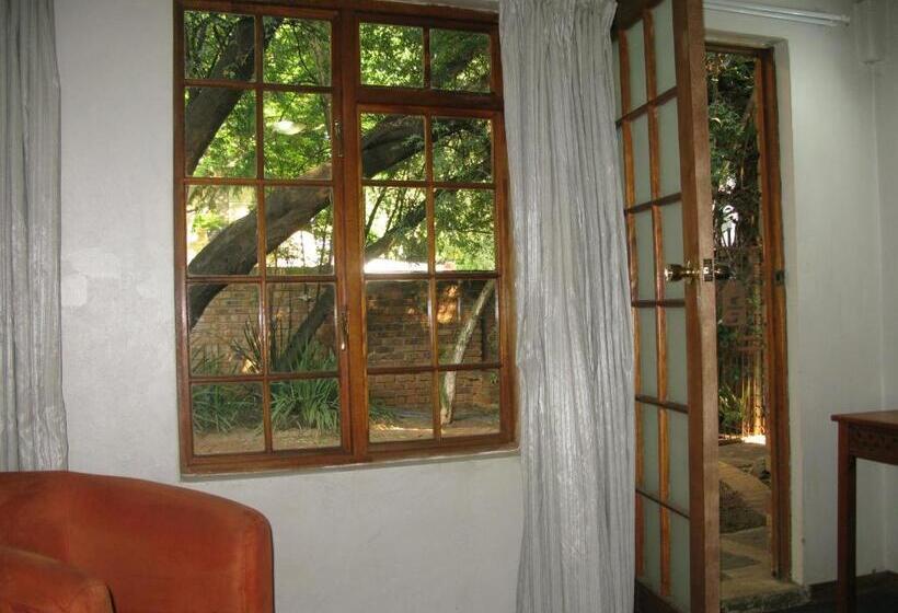 فندق Aero Airport Lodge