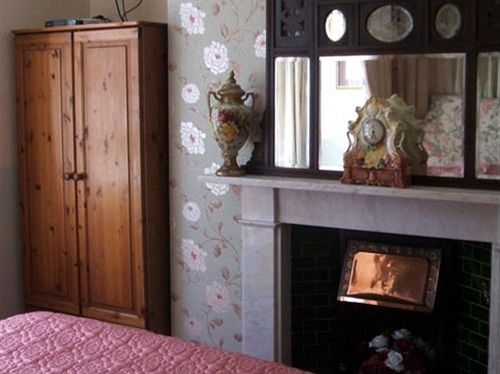 Отель Airedale Guest House