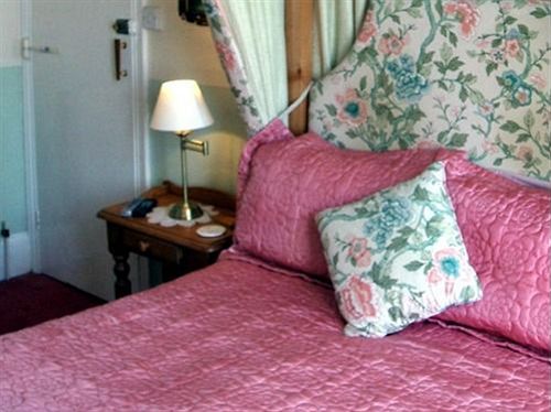 Отель Airedale Guest House