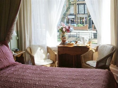 Отель Airedale Guest House