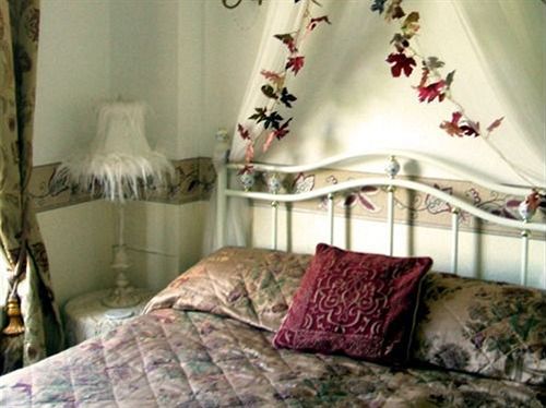 Отель Airedale Guest House