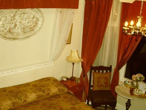 Отель Airedale Guest House
