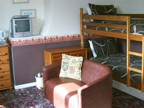 Отель Airedale Guest House