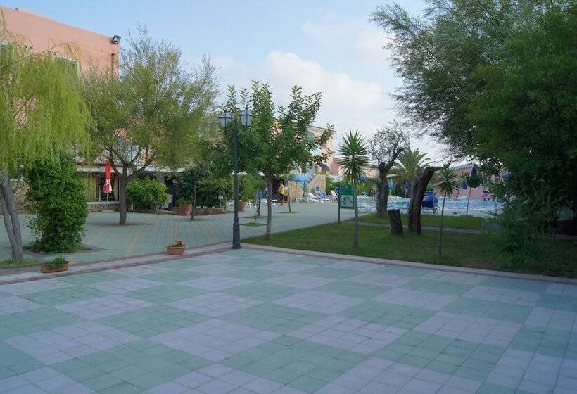 호텔 Albergo Residenziale Gli Ontani