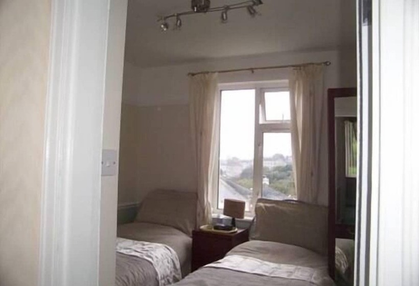 هتل Alma Lodge Guest House