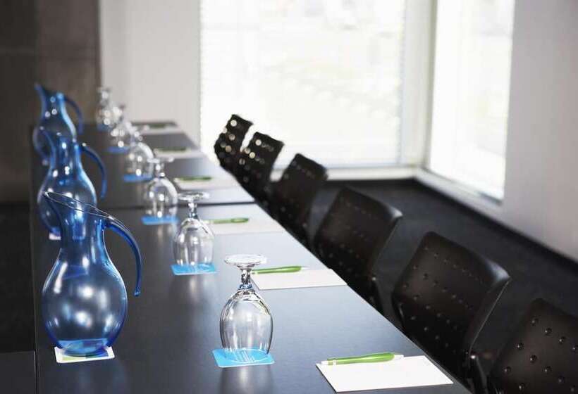 Alt Hotel Toronto Airport