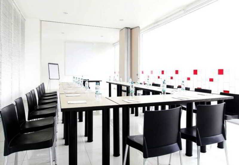 Amaris Hotel Pemuda Semarang