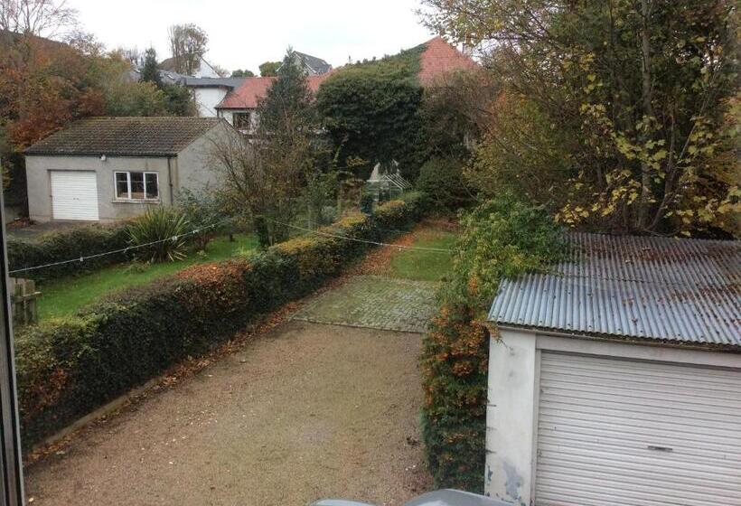 فندق An Caislean Guest House