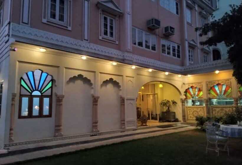 فندق Anuraag Villa