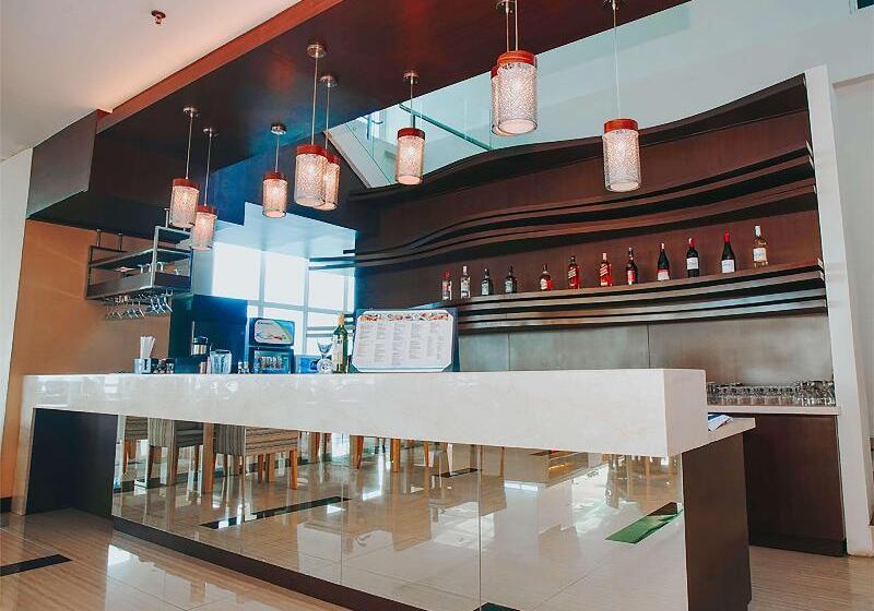 هتل Best Western Springfield West Inn