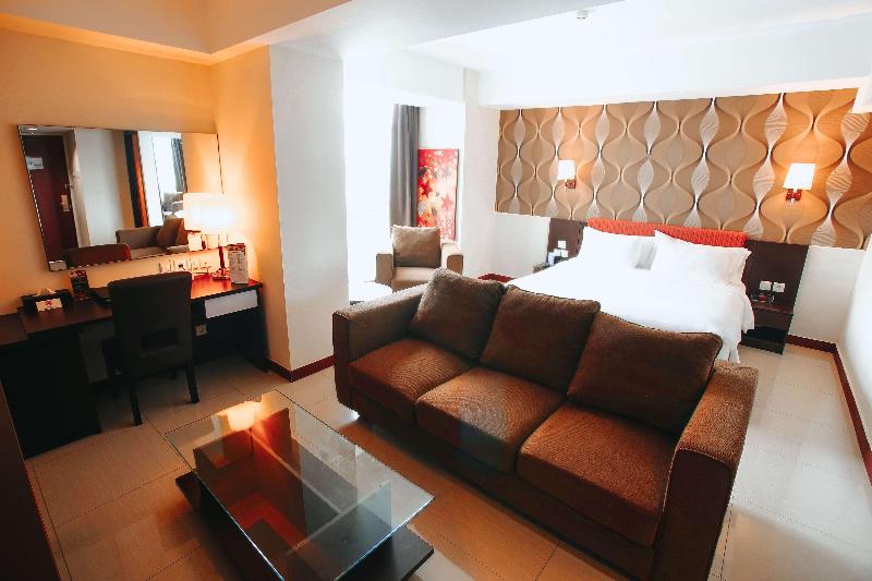 هتل Best Western Springfield West Inn