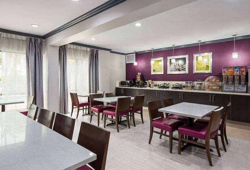 호텔 Best Western Town Center Inn