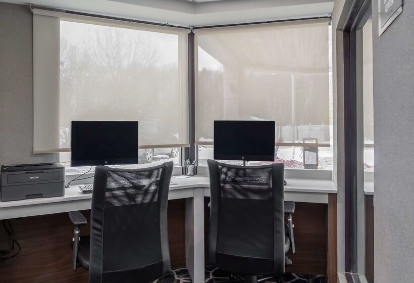 هتل Best Western West Lebanon Hanover