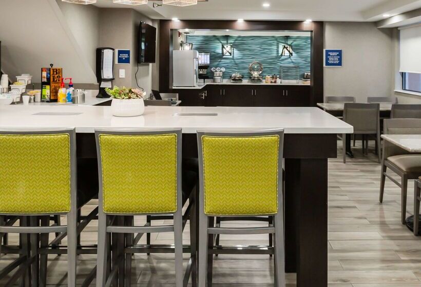 هتل Best Western West Lebanon Hanover