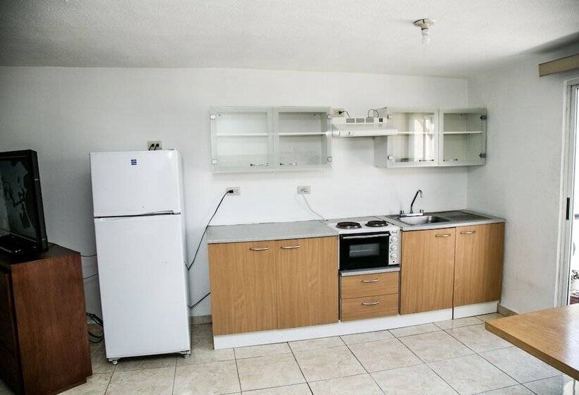 Отель Booking Dioh