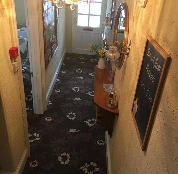 هتل Caledonia Guest House