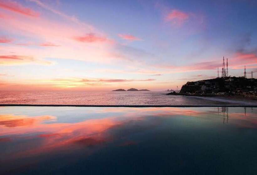 فندق Casa Lucila Mazatlán Curamoria Collection