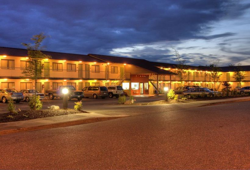 Отель Chestnut Tree Inn Portland Mall 205