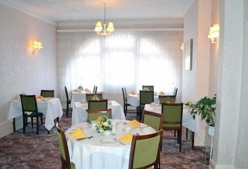 Отель The Chudleigh