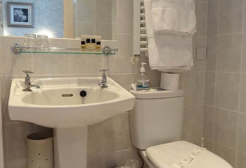 Отель The Chudleigh