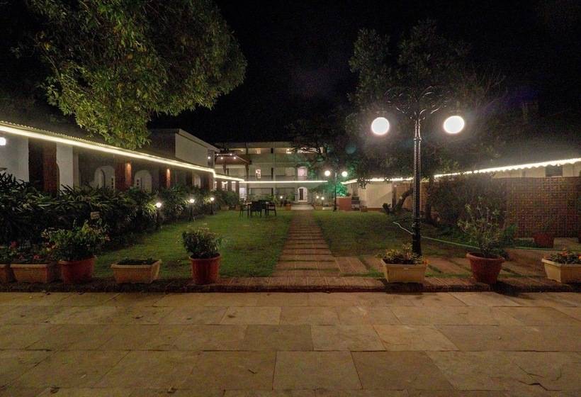 בית מלון כפרי Citrus Chambers Mahabaleshwar