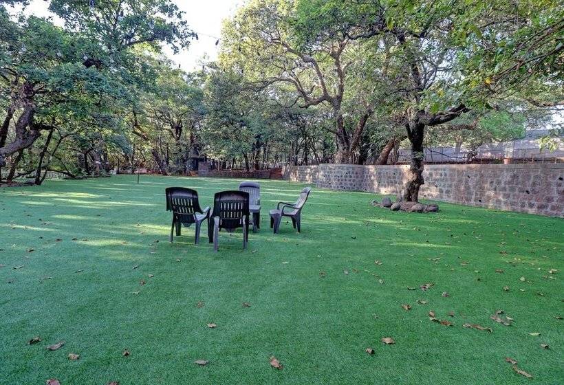 בית מלון כפרי Citrus Chambers Mahabaleshwar