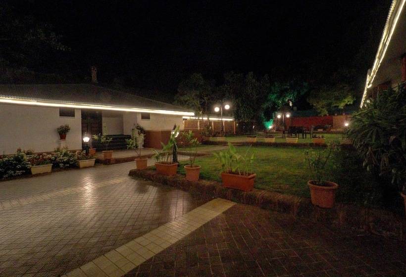 Отель Citrus Chambers Mahabaleshwar