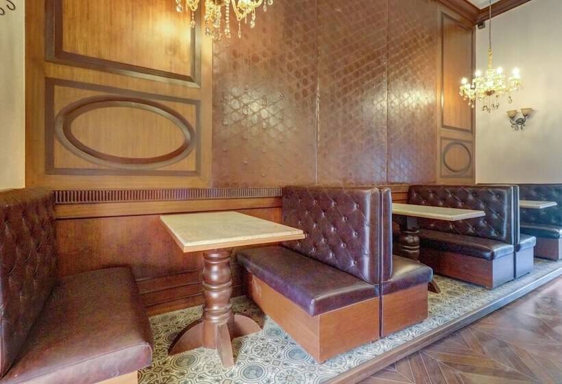 Отель Citrus Chambers Mahabaleshwar