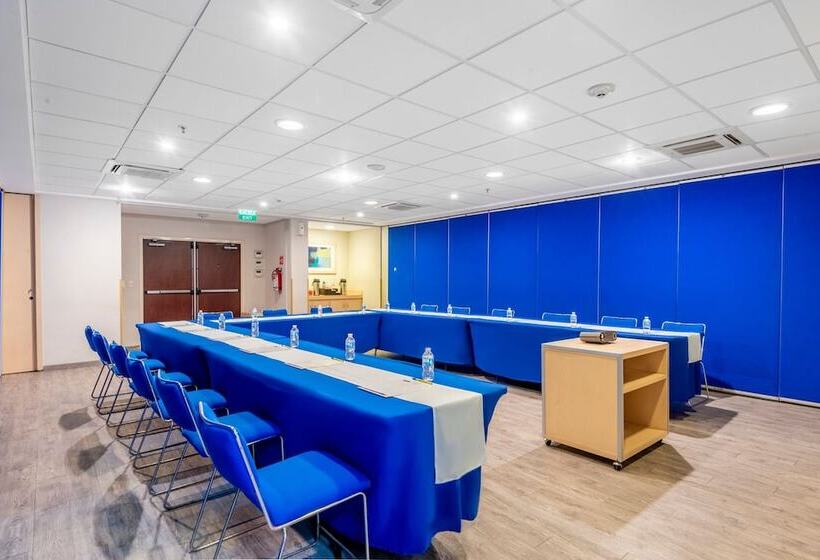 فندق City Express By Marriott Ciudad Del Carmen