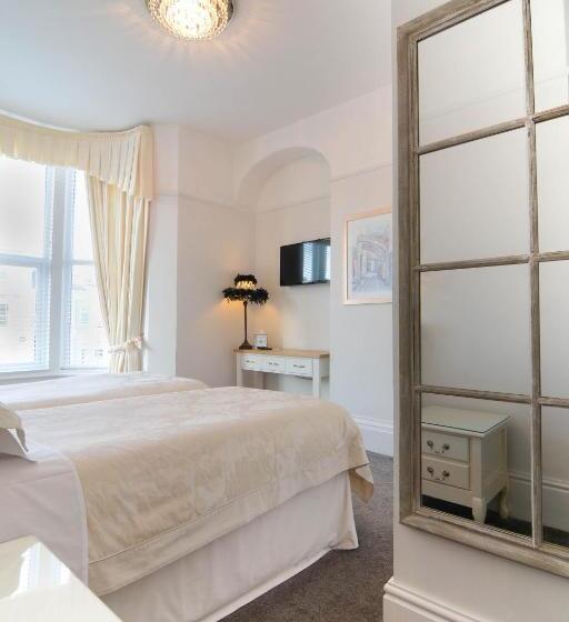 בית מלון כפרי Clifton Villa   Southport