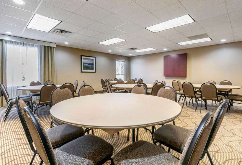 فندق Comfort Inn & Suites Van Buren   Fort Smith