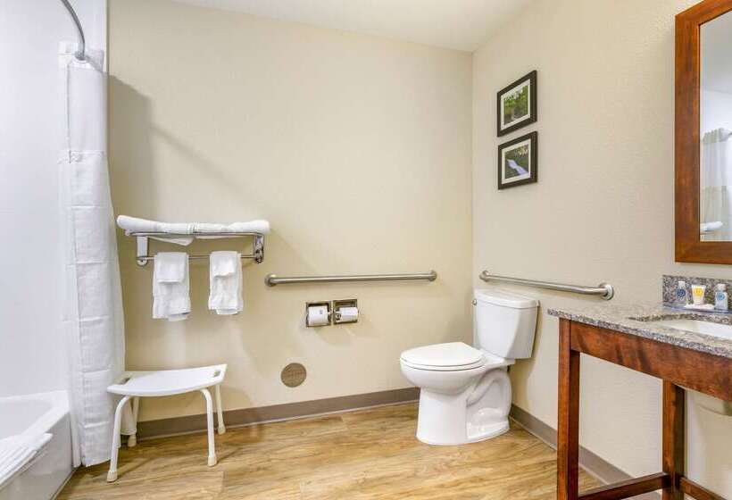 فندق Comfort Inn & Suites Van Buren   Fort Smith